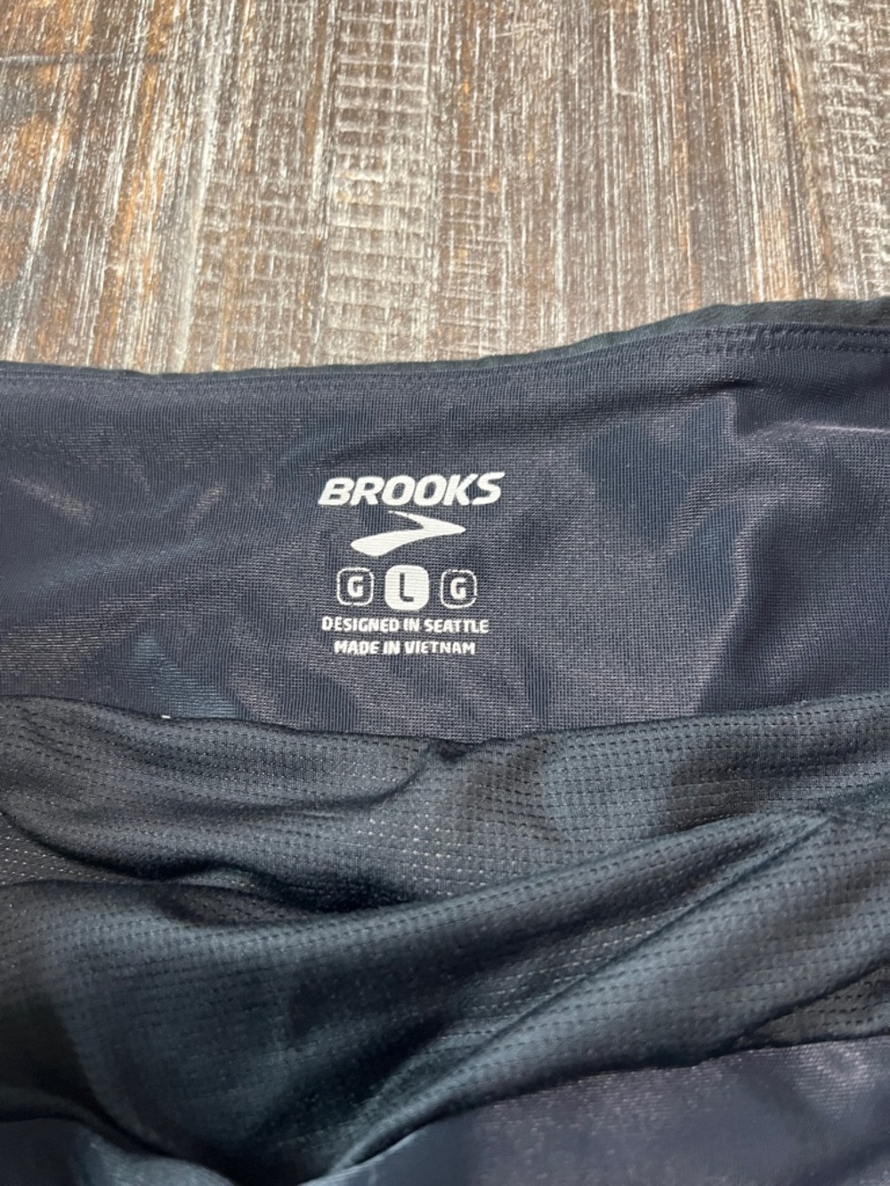 Brooks Black & White Abstract-Print Women’s Athletic Shorts - Picture 2 of 5